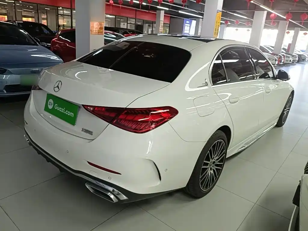 Mercedes-Benz C-Class — миниатюра 7