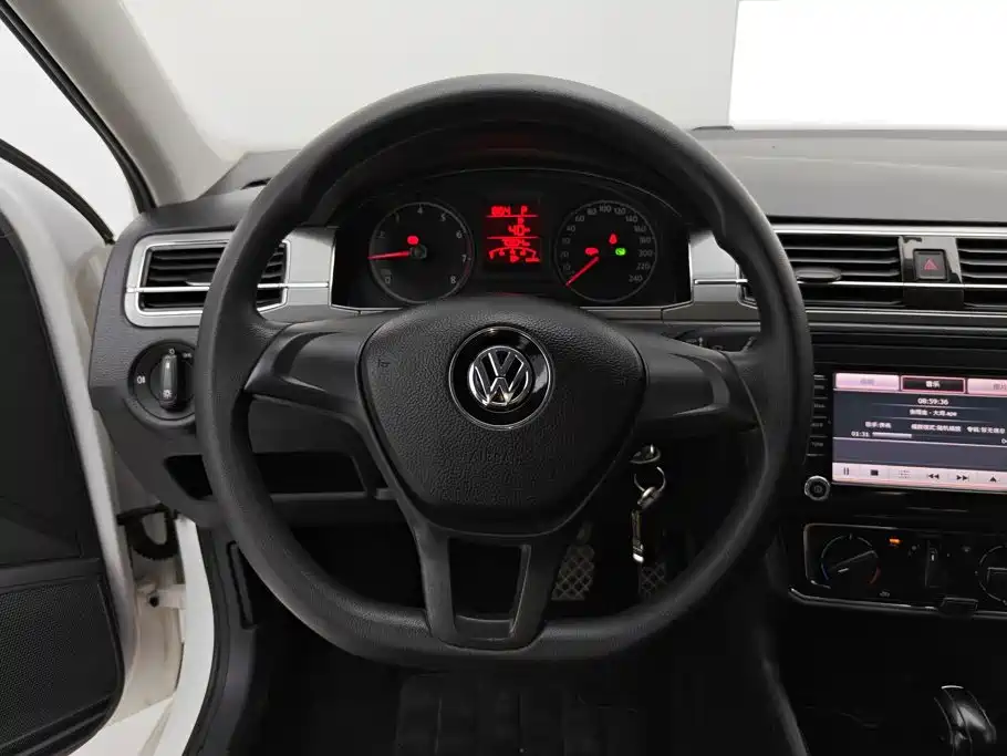 Volkswagen Santana — миниатюра 15