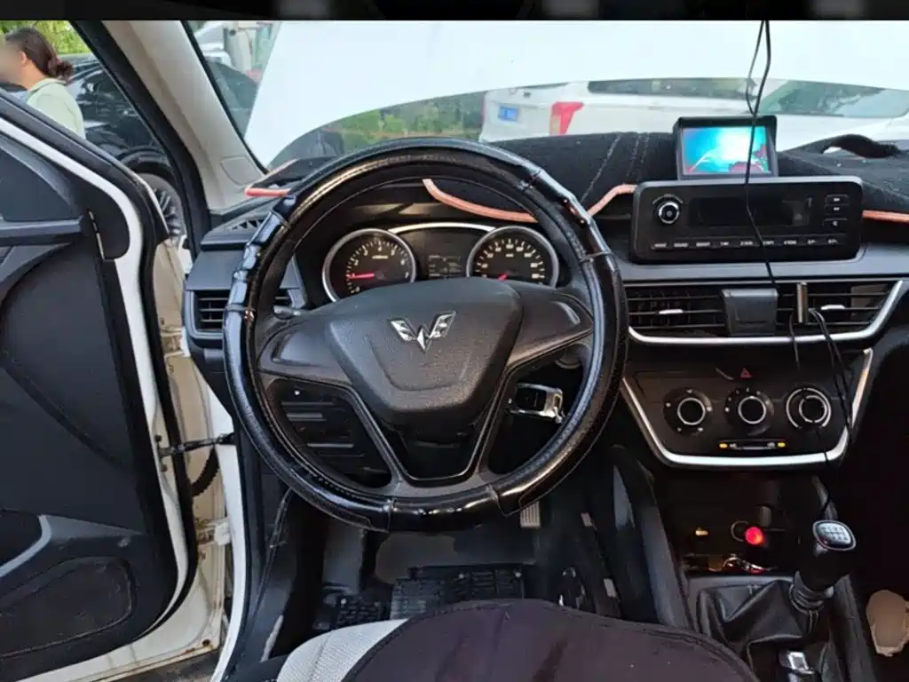 Wuling Hongguang S3 — миниатюра 13