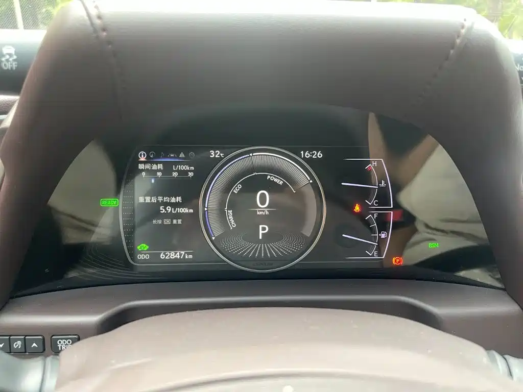Lexus ES — миниатюра 10