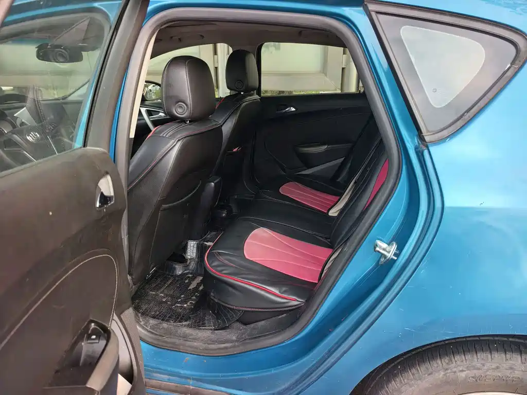 Buick Excelle — миниатюра 6