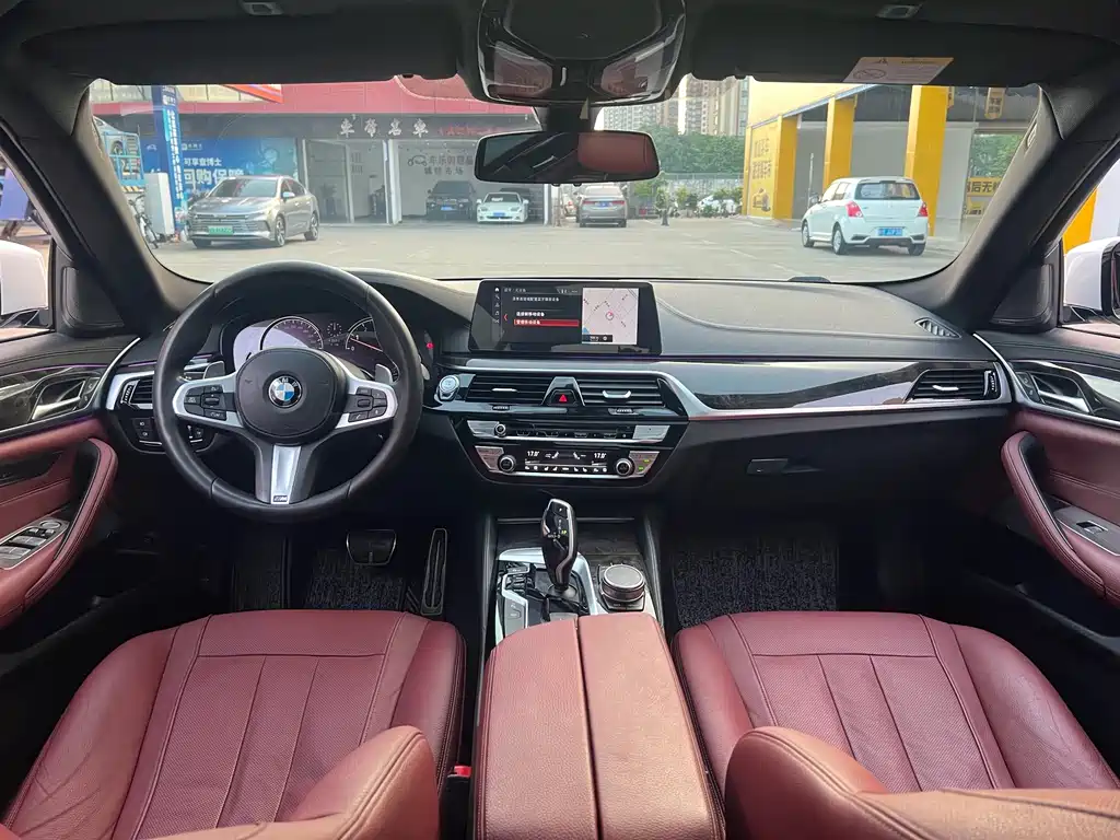 BMW 5 Series — миниатюра 16