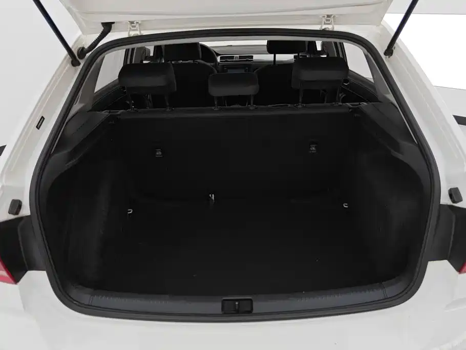 Volkswagen Santana — миниатюра 4