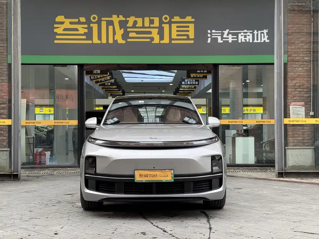 Li Auto Li L8 — миниатюра 2