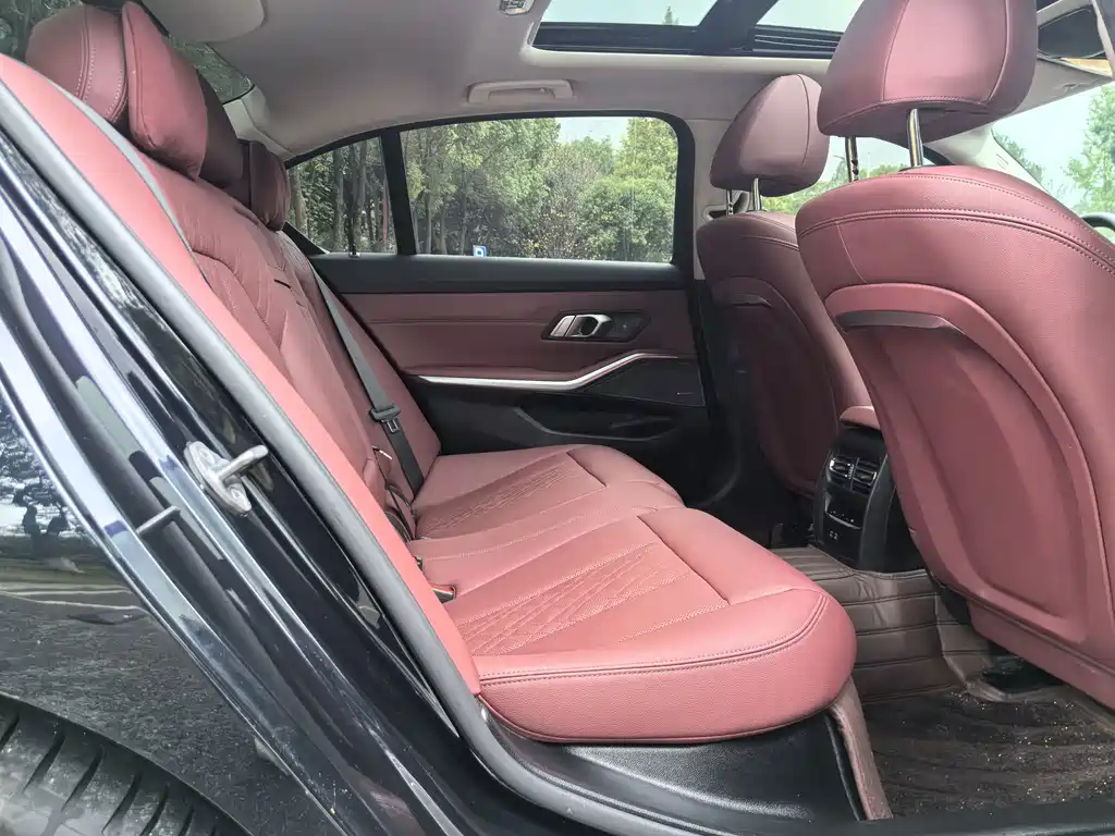 BMW 3 Series — миниатюра 8