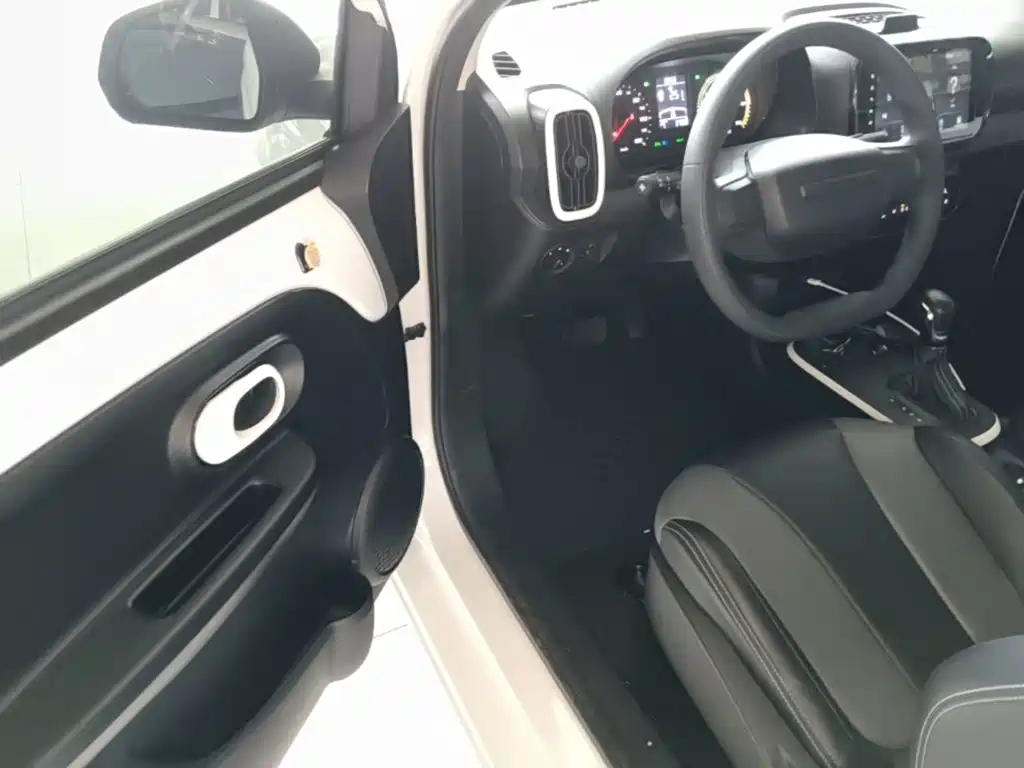 Roewe Clever — миниатюра 16