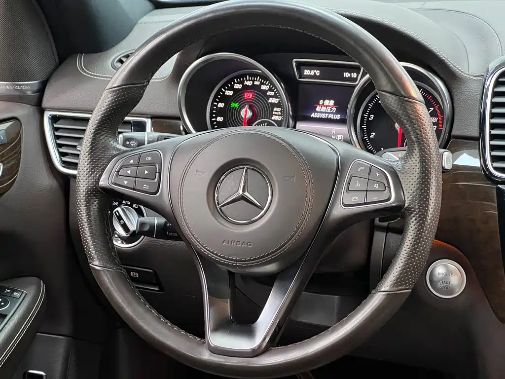 Mercedes-Benz GLS — миниатюра 13