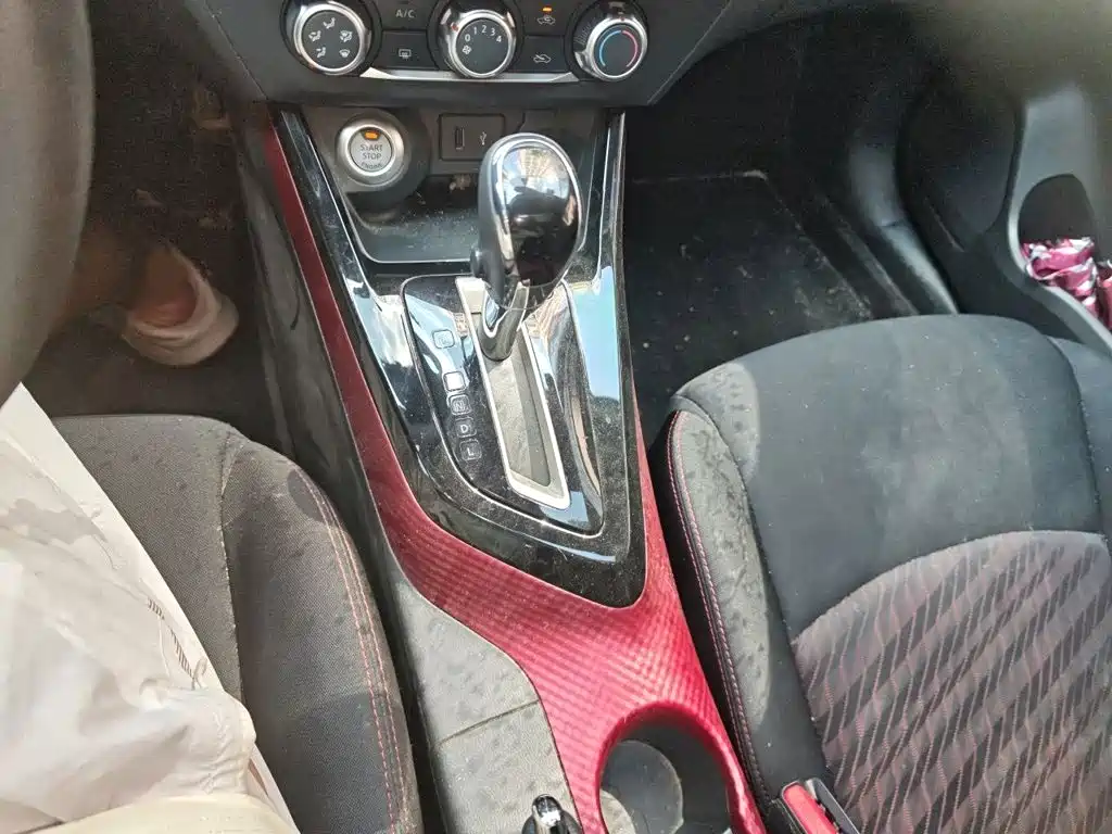 Nissan Bluebird — миниатюра 7
