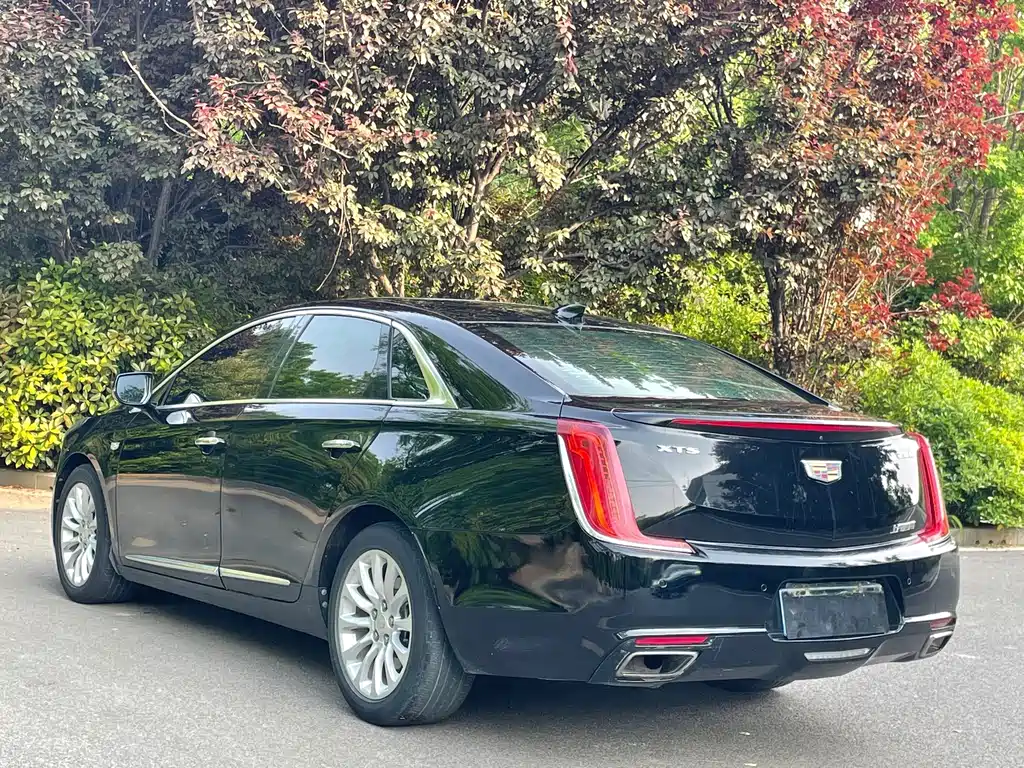 Cadillac XTS — миниатюра 6