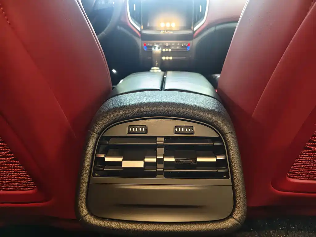 Maserati Ghibli — миниатюра 8