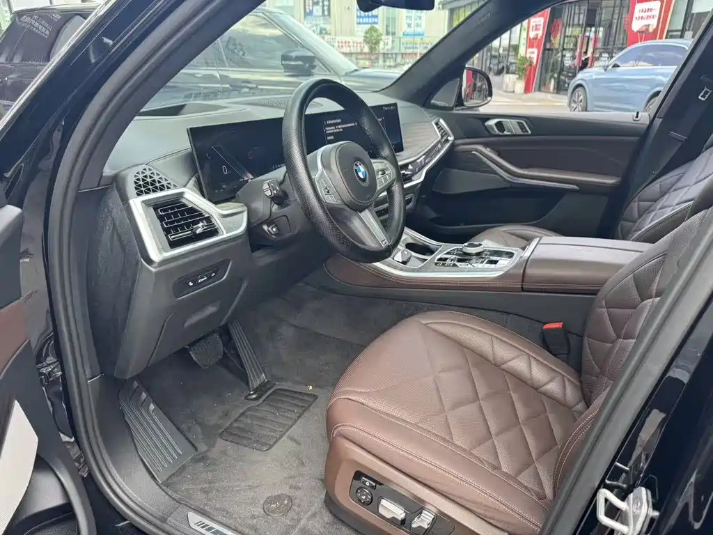 BMW X5 2023 xDrive 40Li M Sport