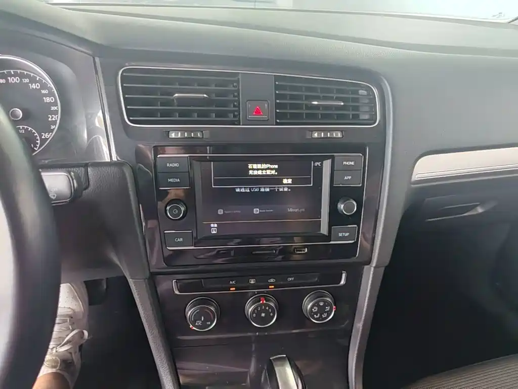 Volkswagen Golf — миниатюра 13