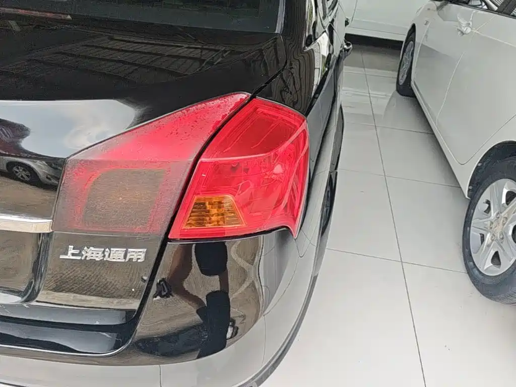 Buick Excelle — миниатюра 8