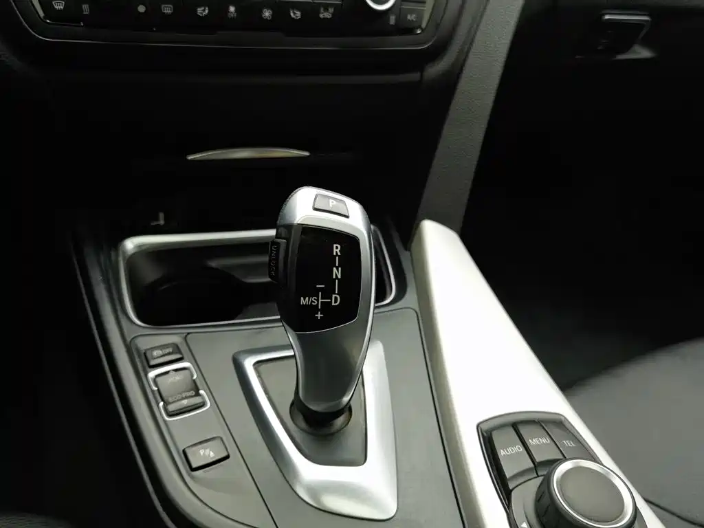 BMW 3 Series — миниатюра 13