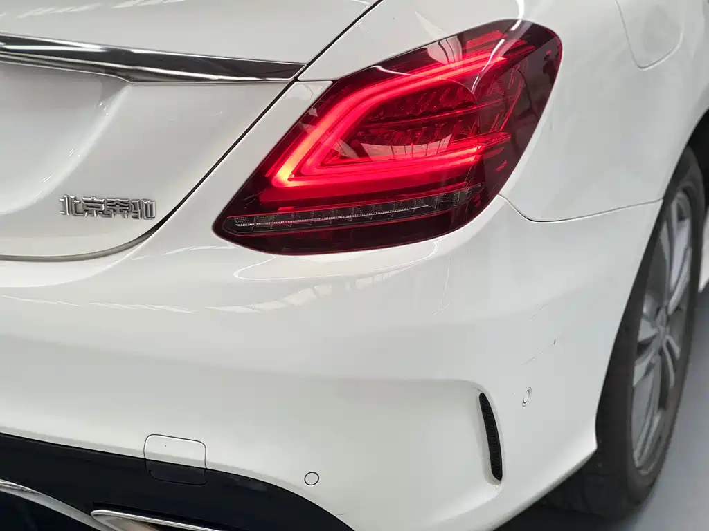 Mercedes-Benz C-Class — миниатюра 4