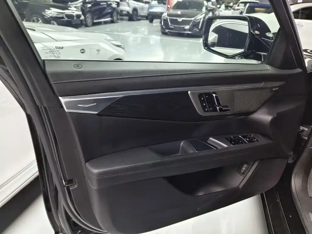 Cadillac CT6 — миниатюра 5