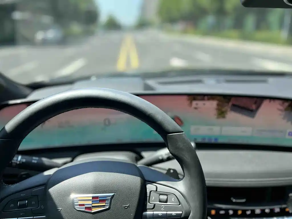Cadillac CT5 — миниатюра 18