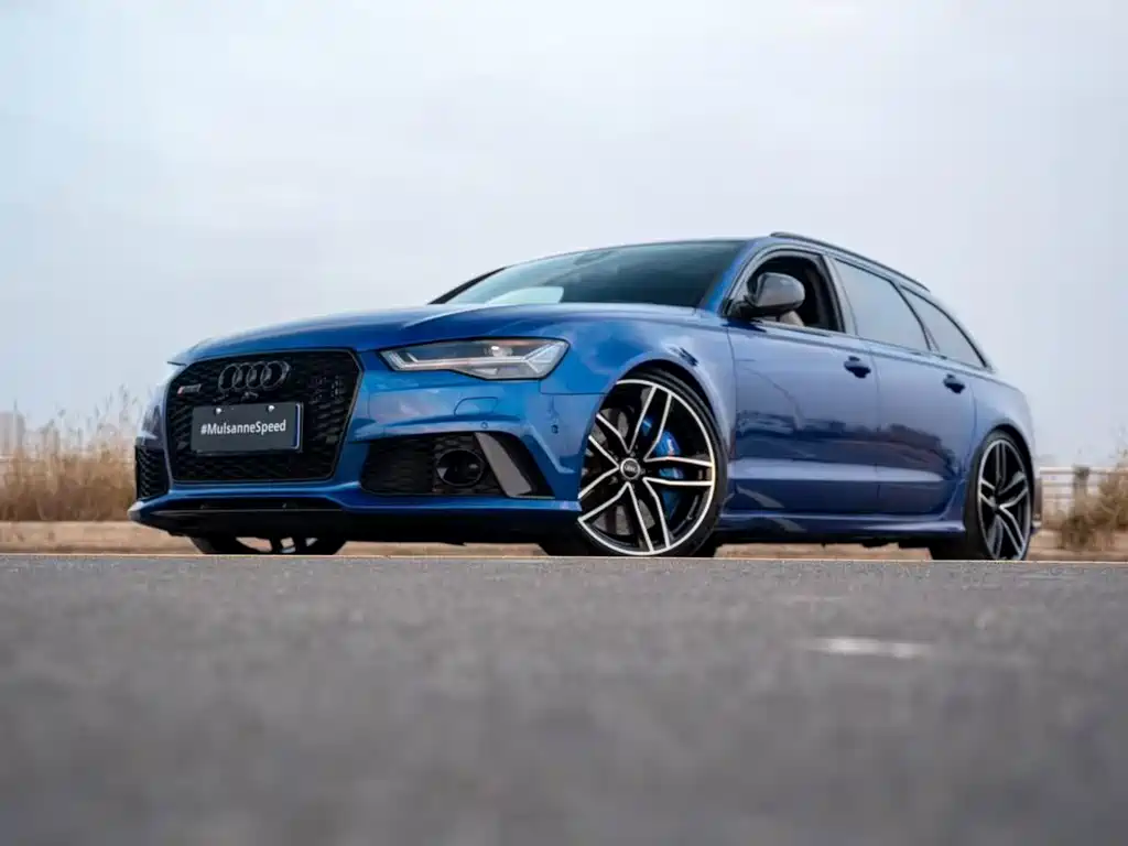 AUDI RS 6