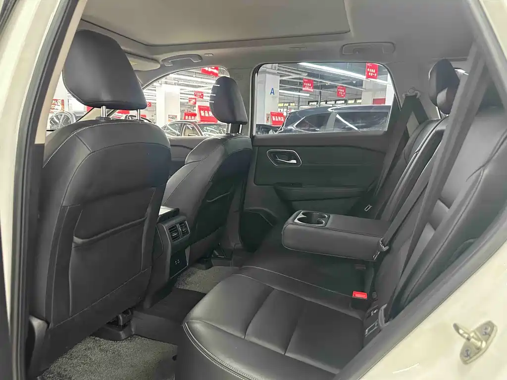 Nissan X-Trail — миниатюра 6