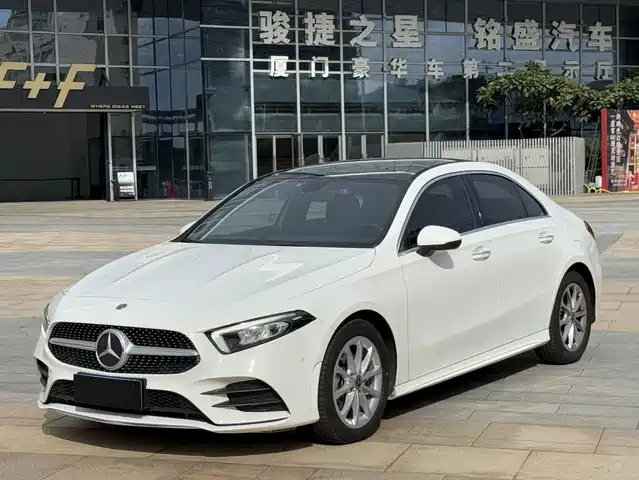 MERCEDES-BENZ A CLASS 2019