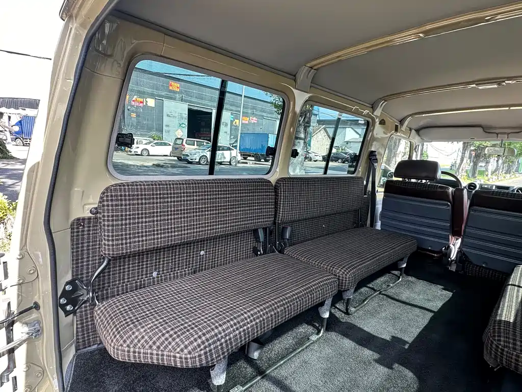 Toyota Land Cruiser — миниатюра 6