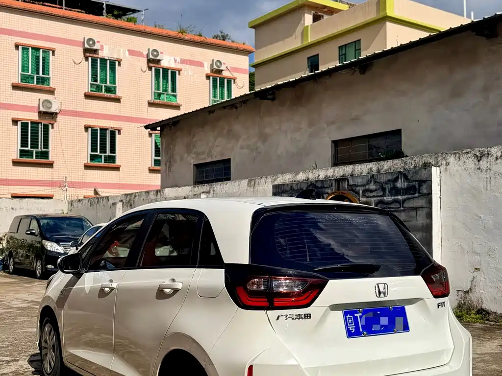 Honda Fit — миниатюра 10