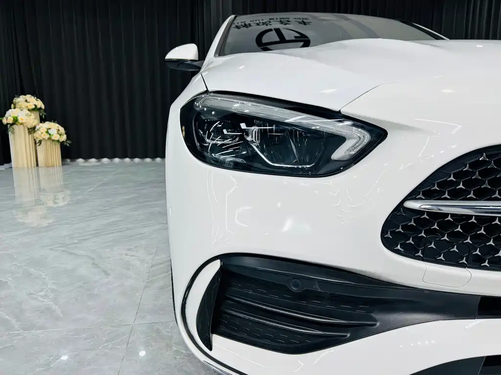 Mercedes-Benz C-Class — миниатюра 14