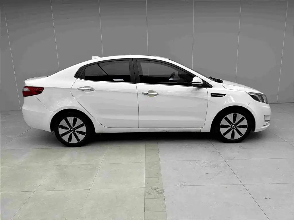 Kia K2 — миниатюра 3