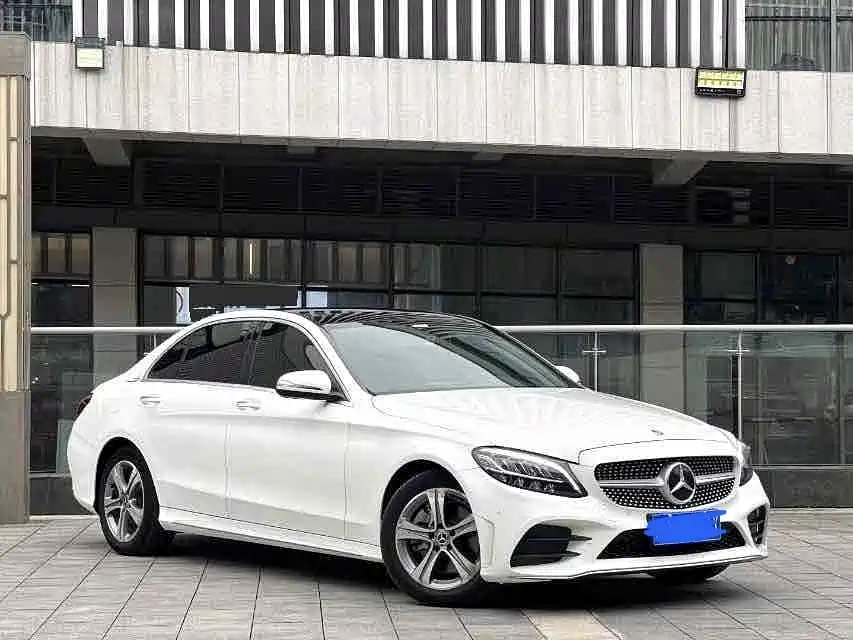 Mercedes-Benz C-Class — миниатюра 3