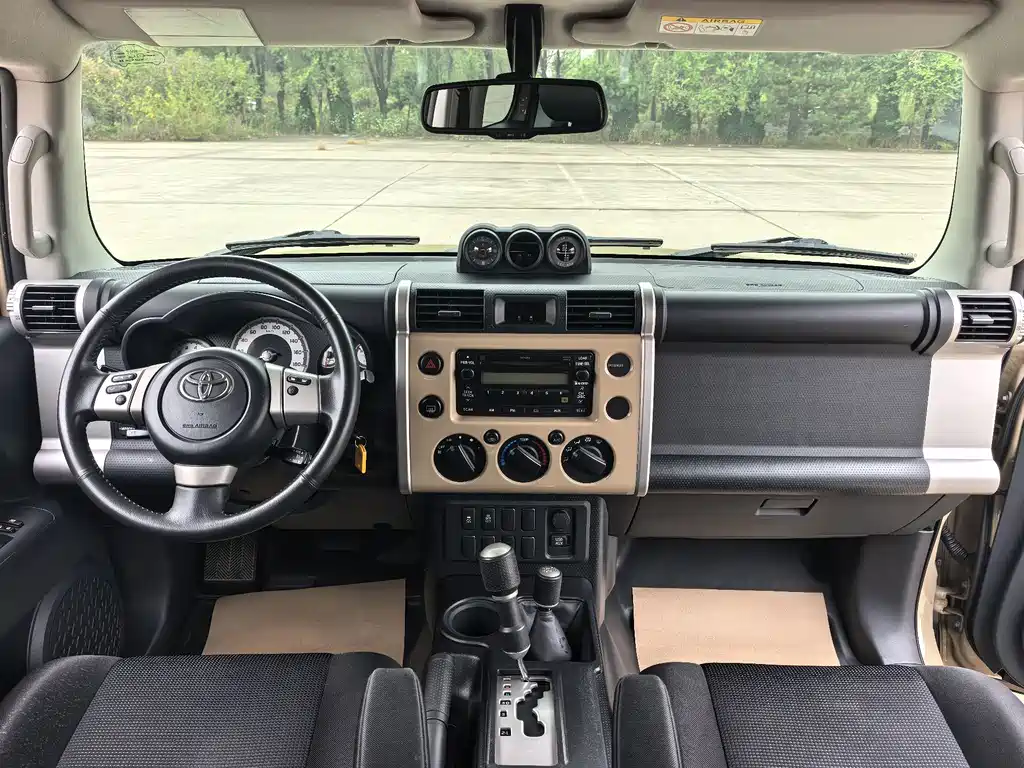 Toyota FJ Cruiser — миниатюра 14