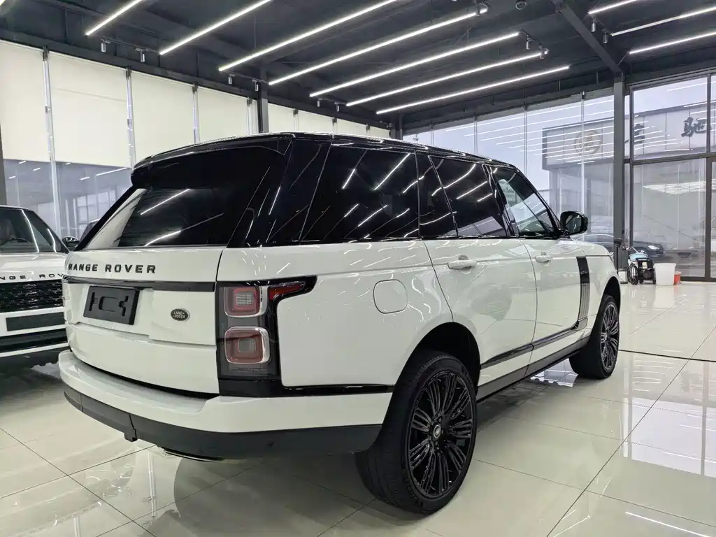 Land Rover Range Rover — миниатюра 4