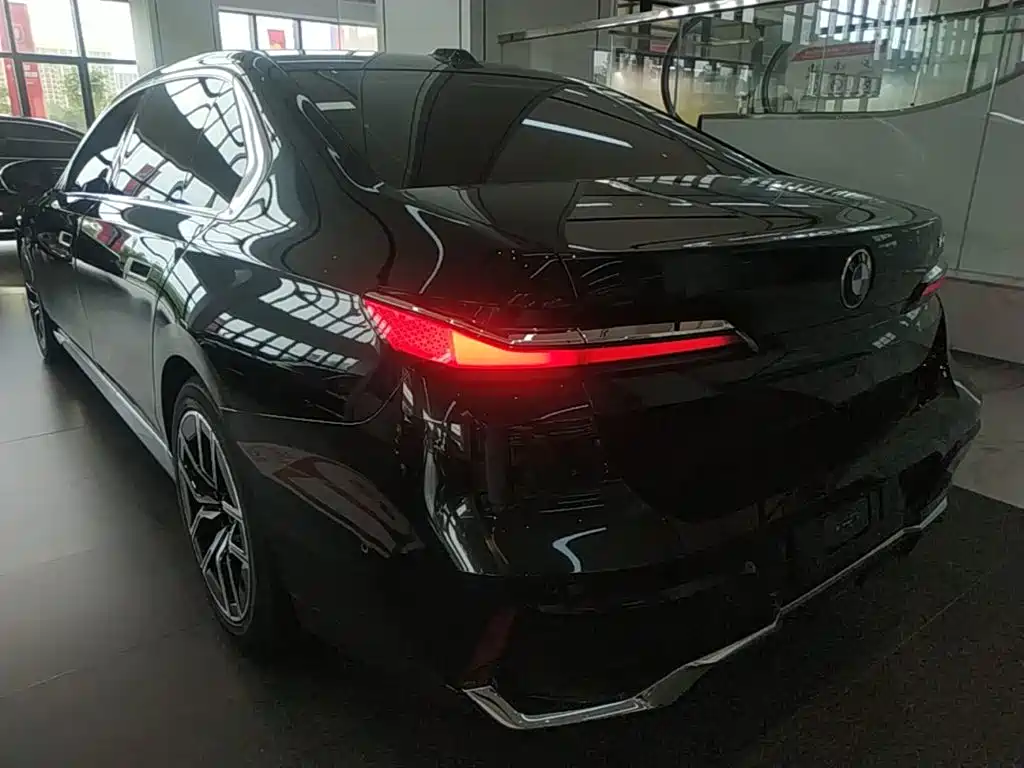 BMW 7 Series 7 2023 735Li M Sport