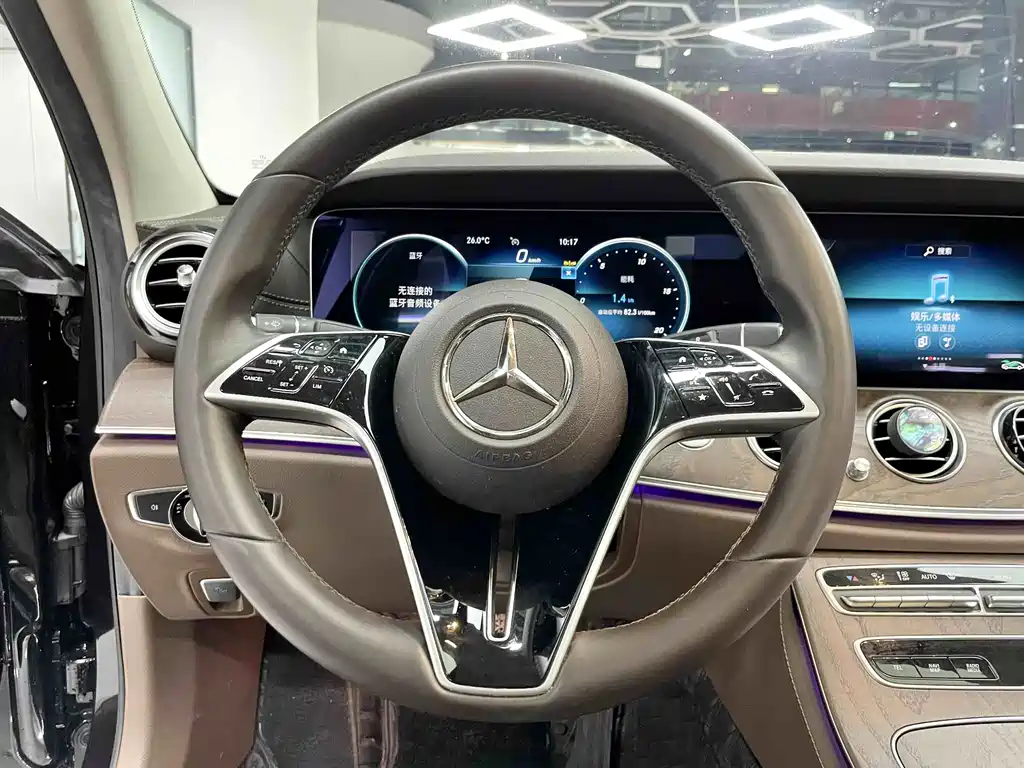 Mercedes-Benz E-Class — миниатюра 15
