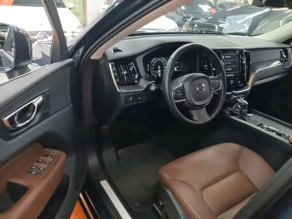 Volvo XC60 — миниатюра 16