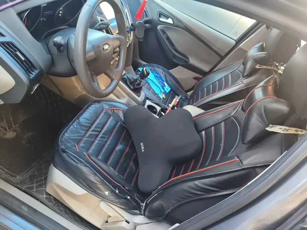 Ford Focus — миниатюра 8