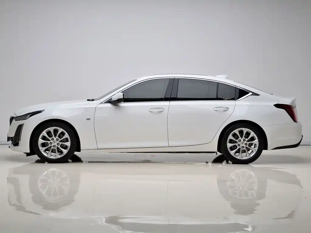 Cadillac CT5 — миниатюра 6