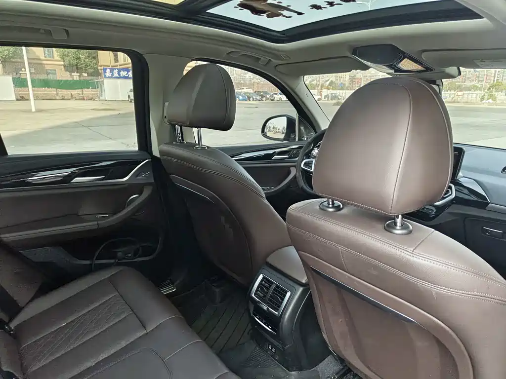 BMW X3 — миниатюра 30