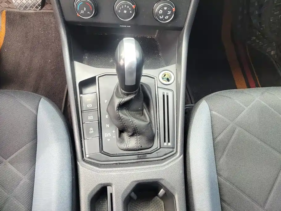 Volkswagen Lavida — миниатюра 16