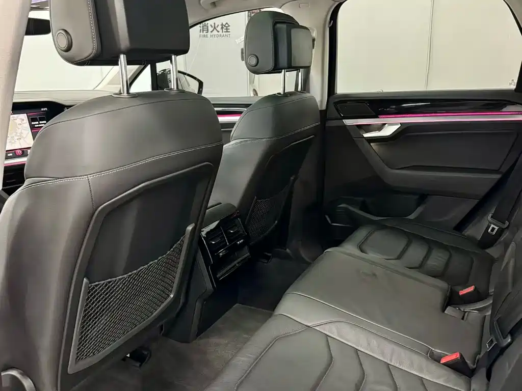 Volkswagen Touareg 2021 3.0TSI Sport