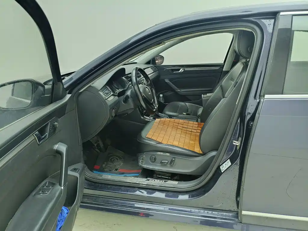 Volkswagen Passat — миниатюра 12