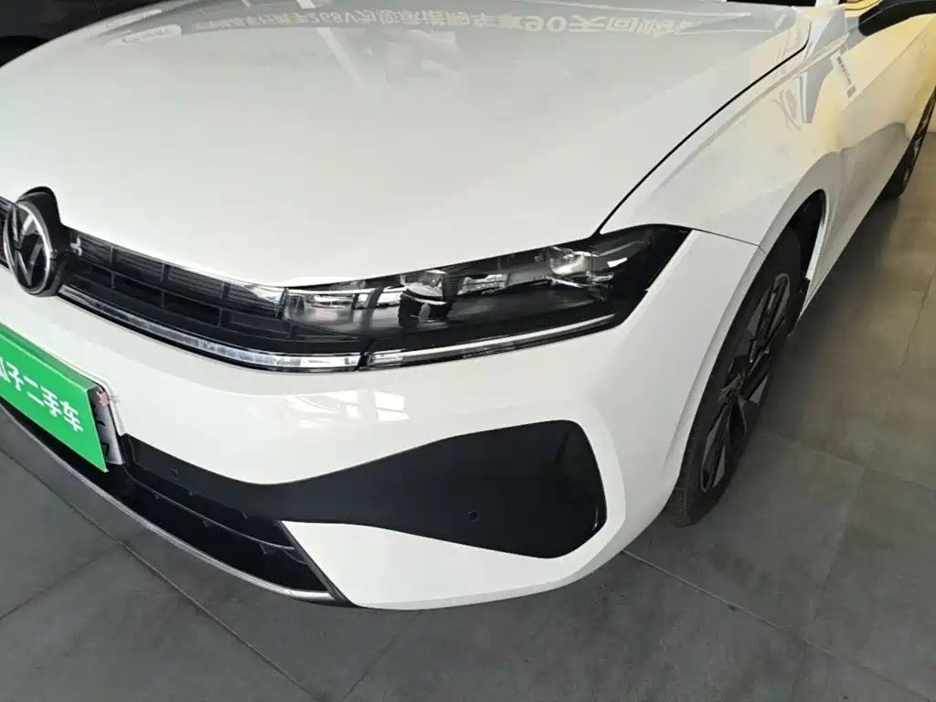 Volkswagen Sagitar — миниатюра 24