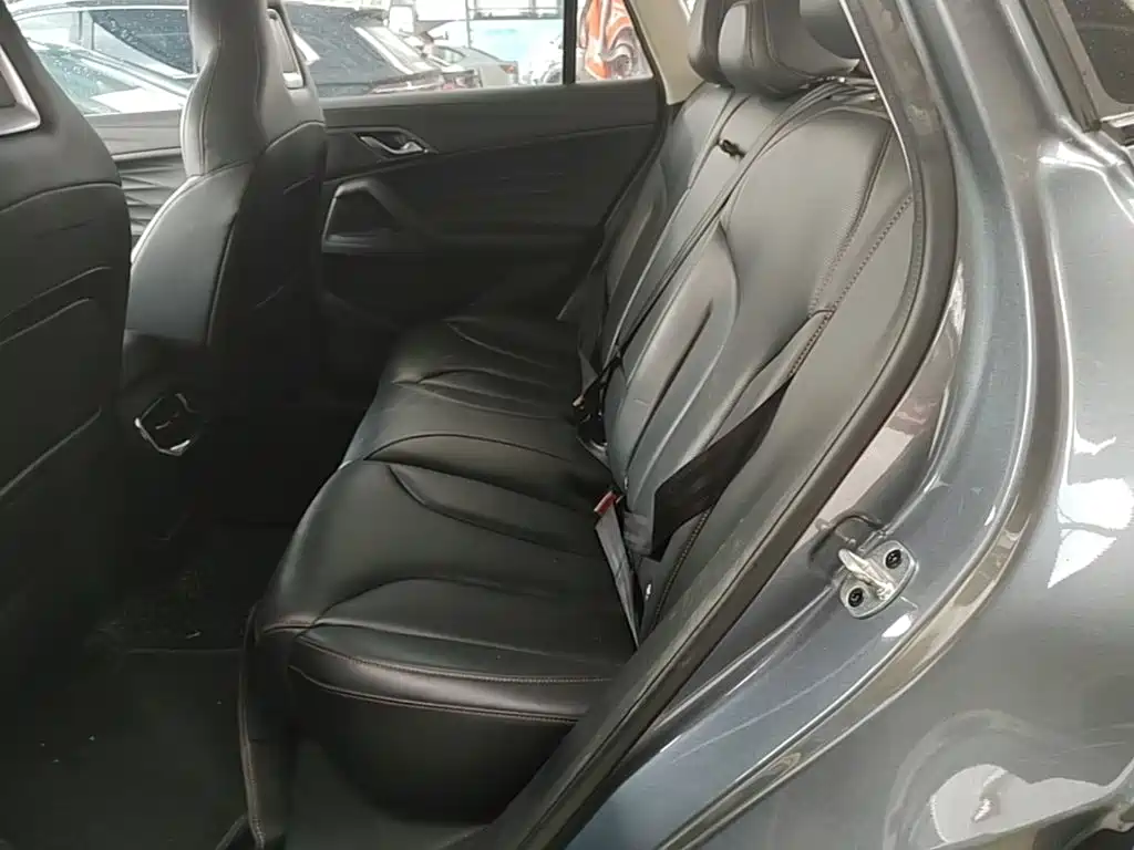 Roewe RX5 — миниатюра 17