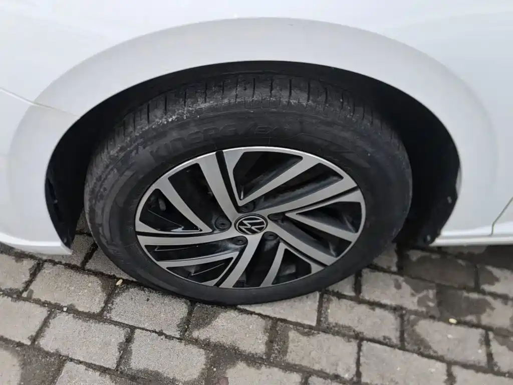 Volkswagen Lavida — миниатюра 23