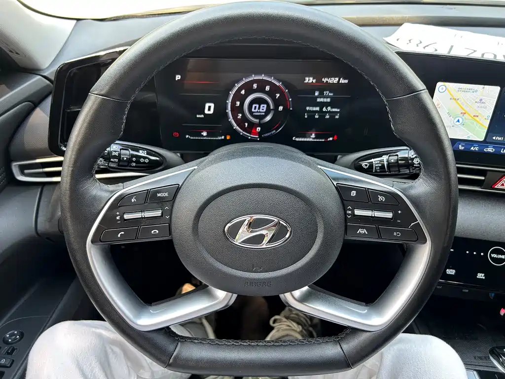 Hyundai Elantra — миниатюра 11