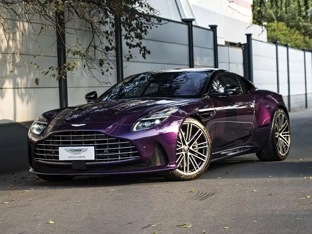 ASTON MARTIN  DB12