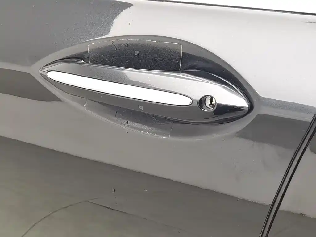 BMW 7 Series — миниатюра 18