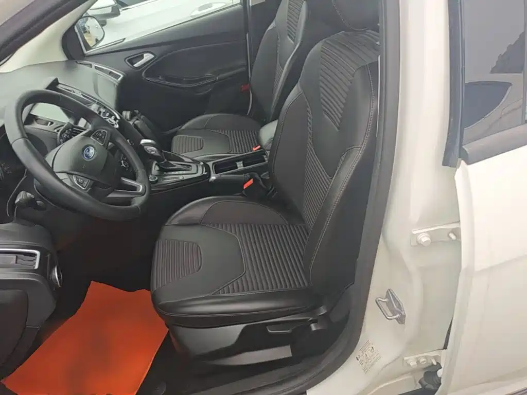 Ford Focus — миниатюра 15