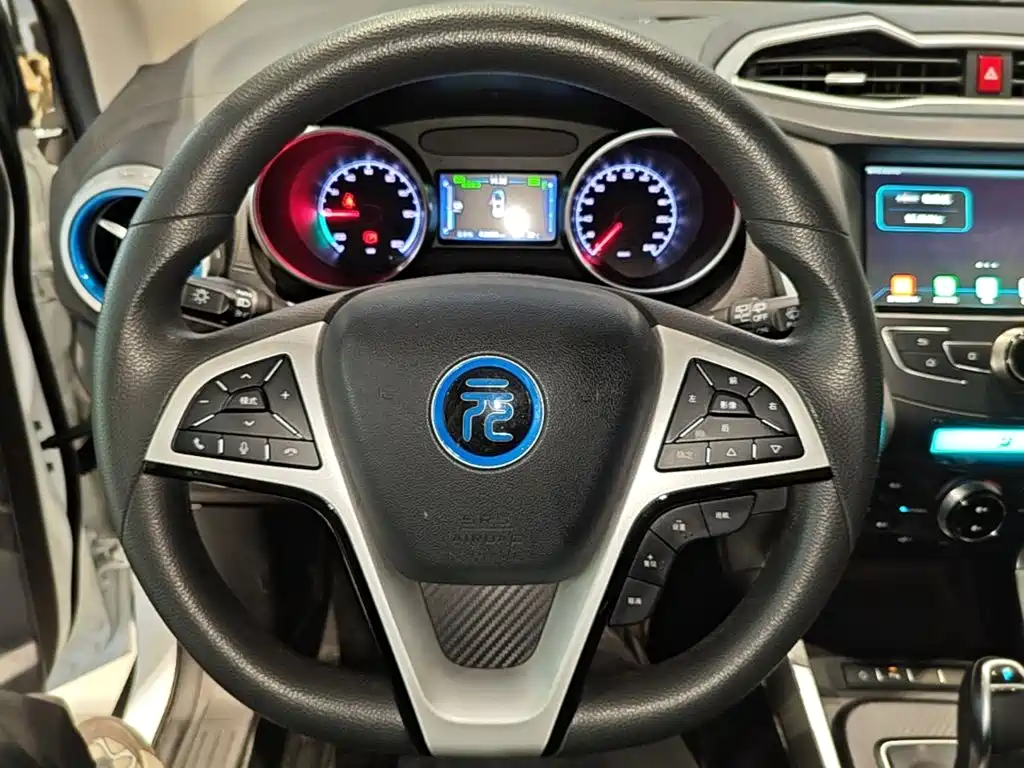 BYD Yuan EV — миниатюра 11