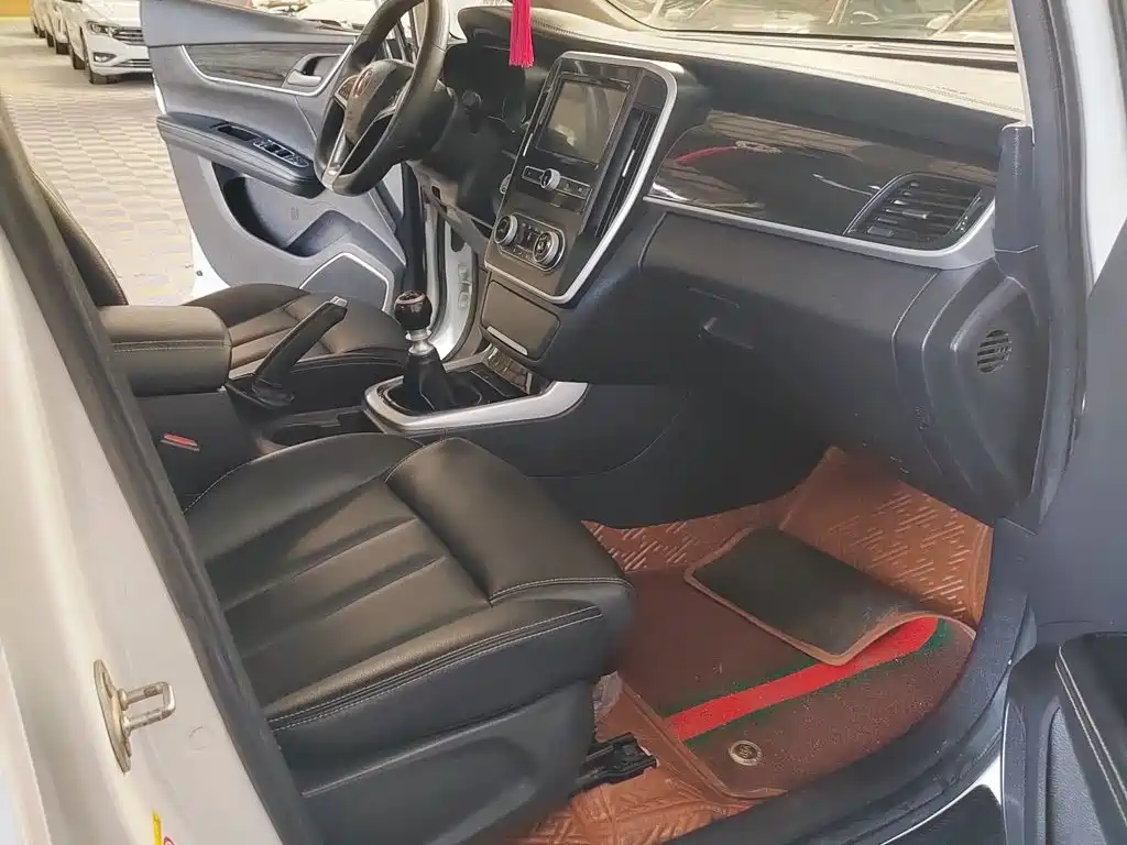 BYD MAX — миниатюра 2
