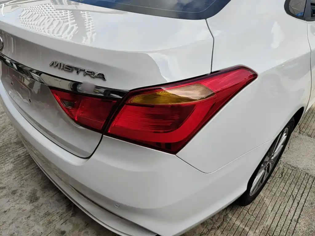 Hyundai Mistra — миниатюра 8
